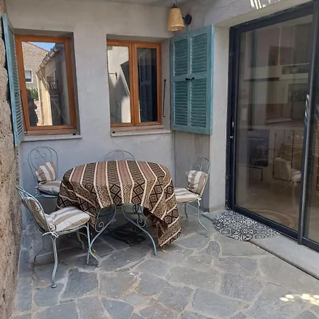 Centre Village, En Rdc Sotta