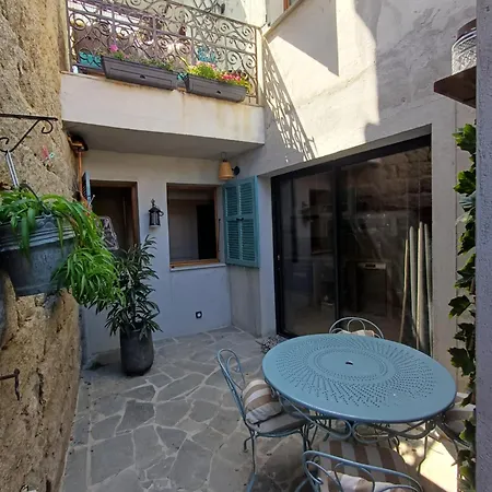 Centre Village, En Rdc Apartment *